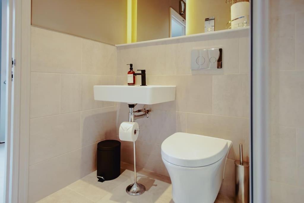 Ferienwohnung 3-Story Townhouse - Sleeps 8 Leeds  Exterior foto